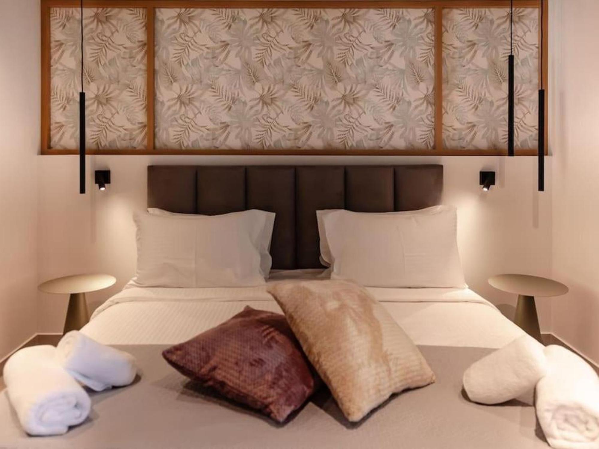 Orama Luxury Suite 3 Bedrooms With Private Pool ヘルソニソス エクステリア 写真