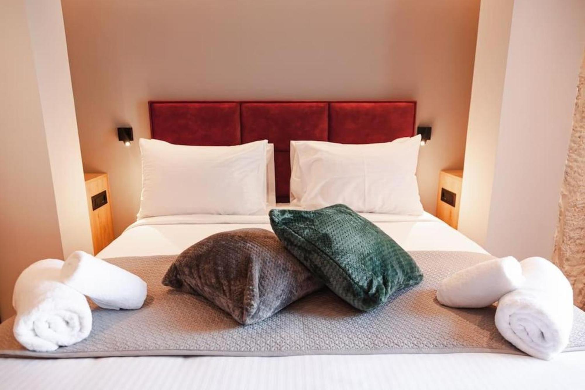 Orama Luxury Suite 3 Bedrooms With Private Pool ヘルソニソス エクステリア 写真