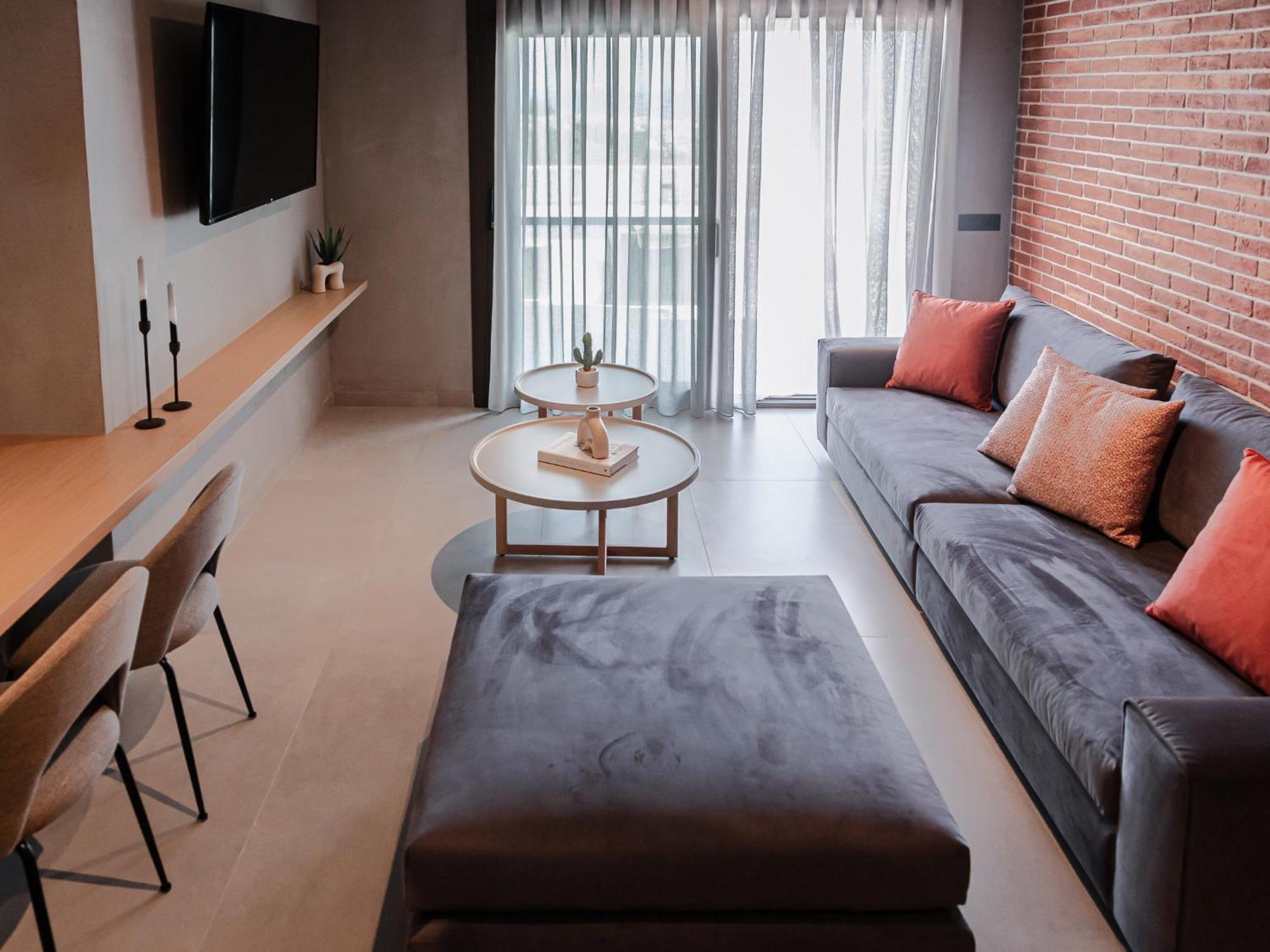 Orama Luxury Suite 3 Bedrooms With Private Pool ヘルソニソス エクステリア 写真